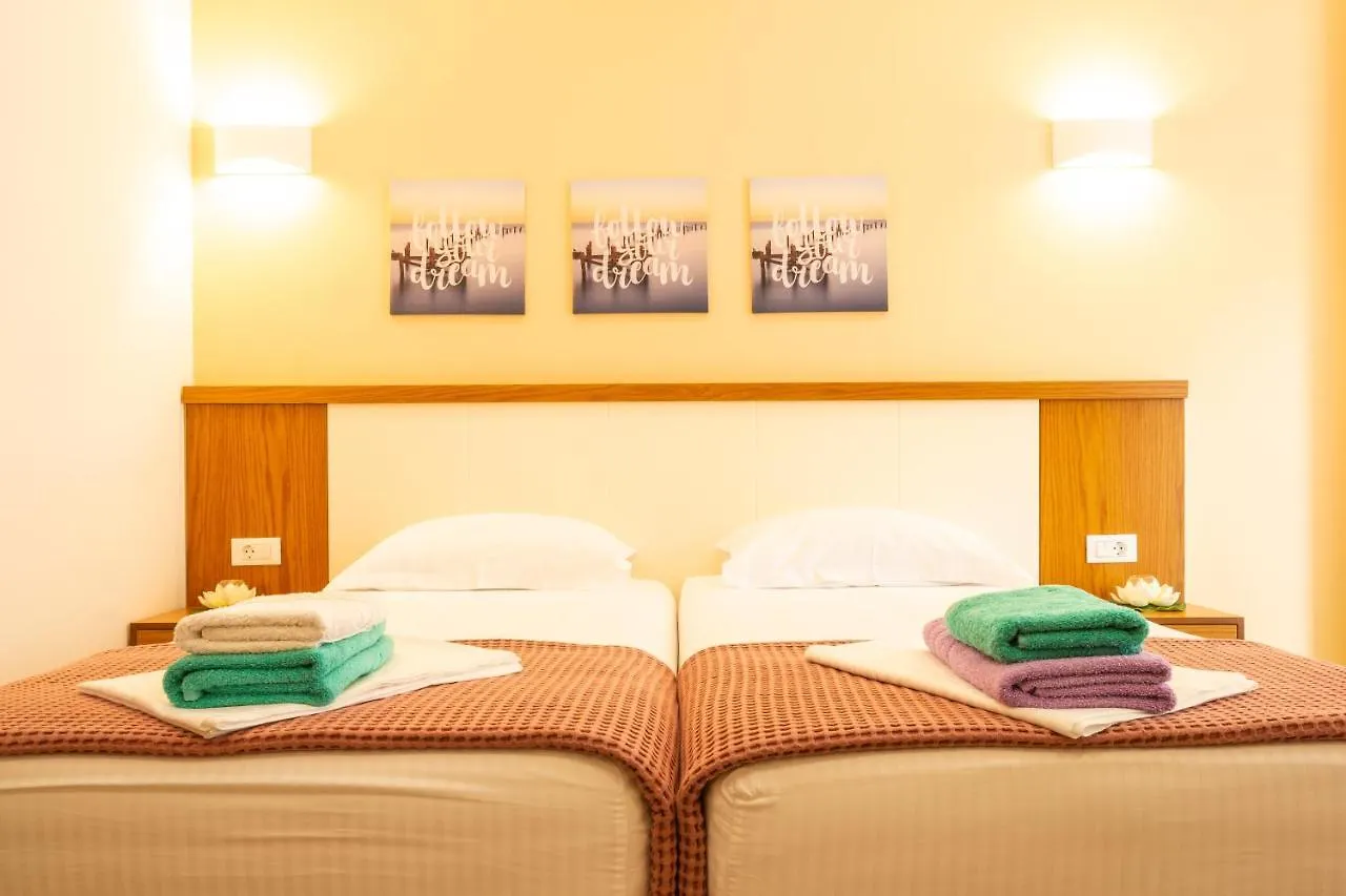 Hotel Sofia'S Cozy Rooms Himarë